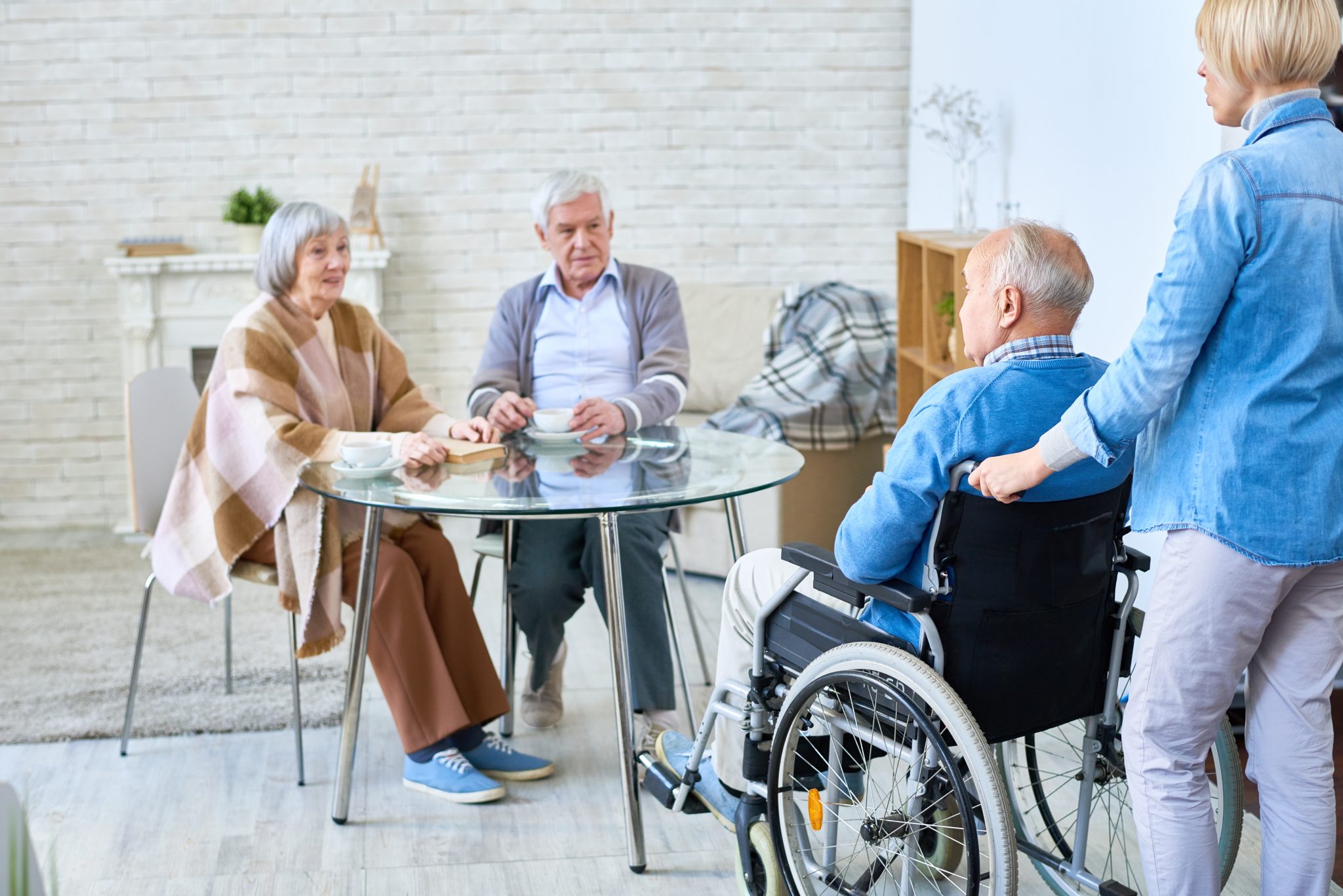 Assisted Living Vs Residential Care Facilities What Is The Difference Senior America 4750